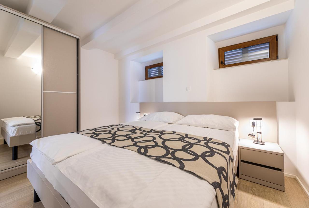 Apartments Crnekovic III Baška Buitenkant foto