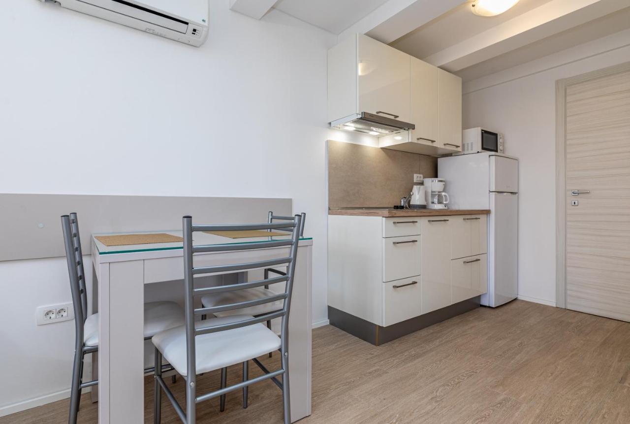 Apartments Crnekovic III Baška Buitenkant foto