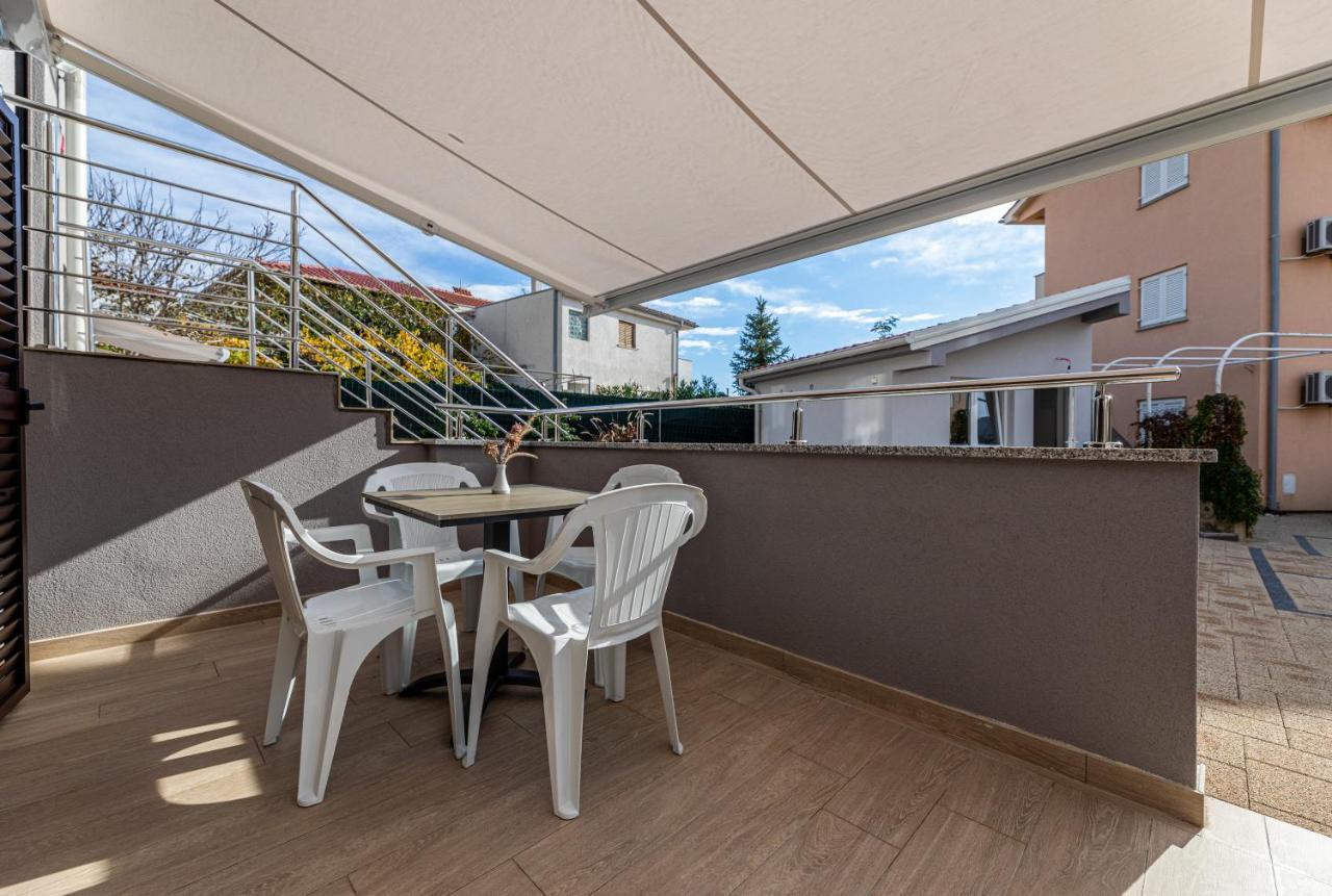 Apartments Crnekovic III Baška Buitenkant foto