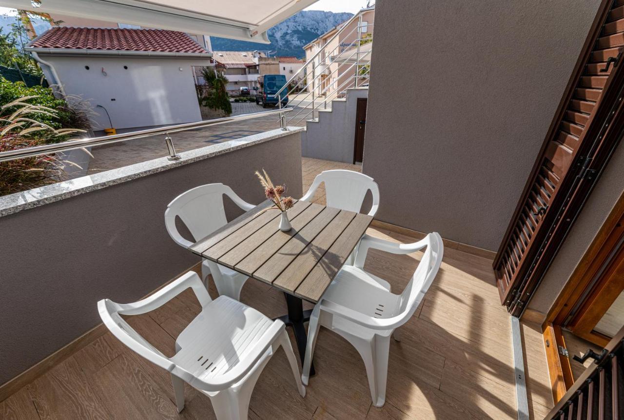Apartments Crnekovic III Baška Buitenkant foto
