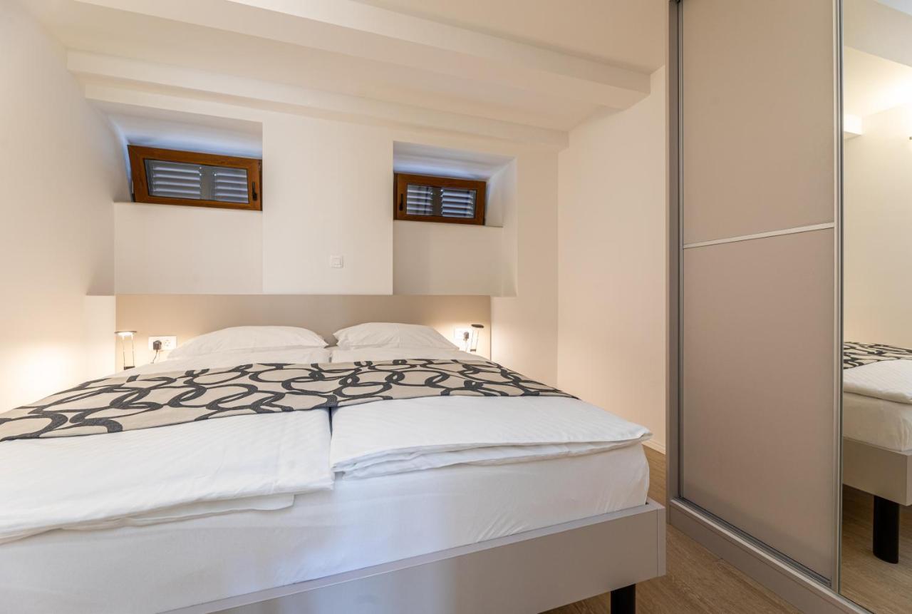 Apartments Crnekovic III Baška Buitenkant foto