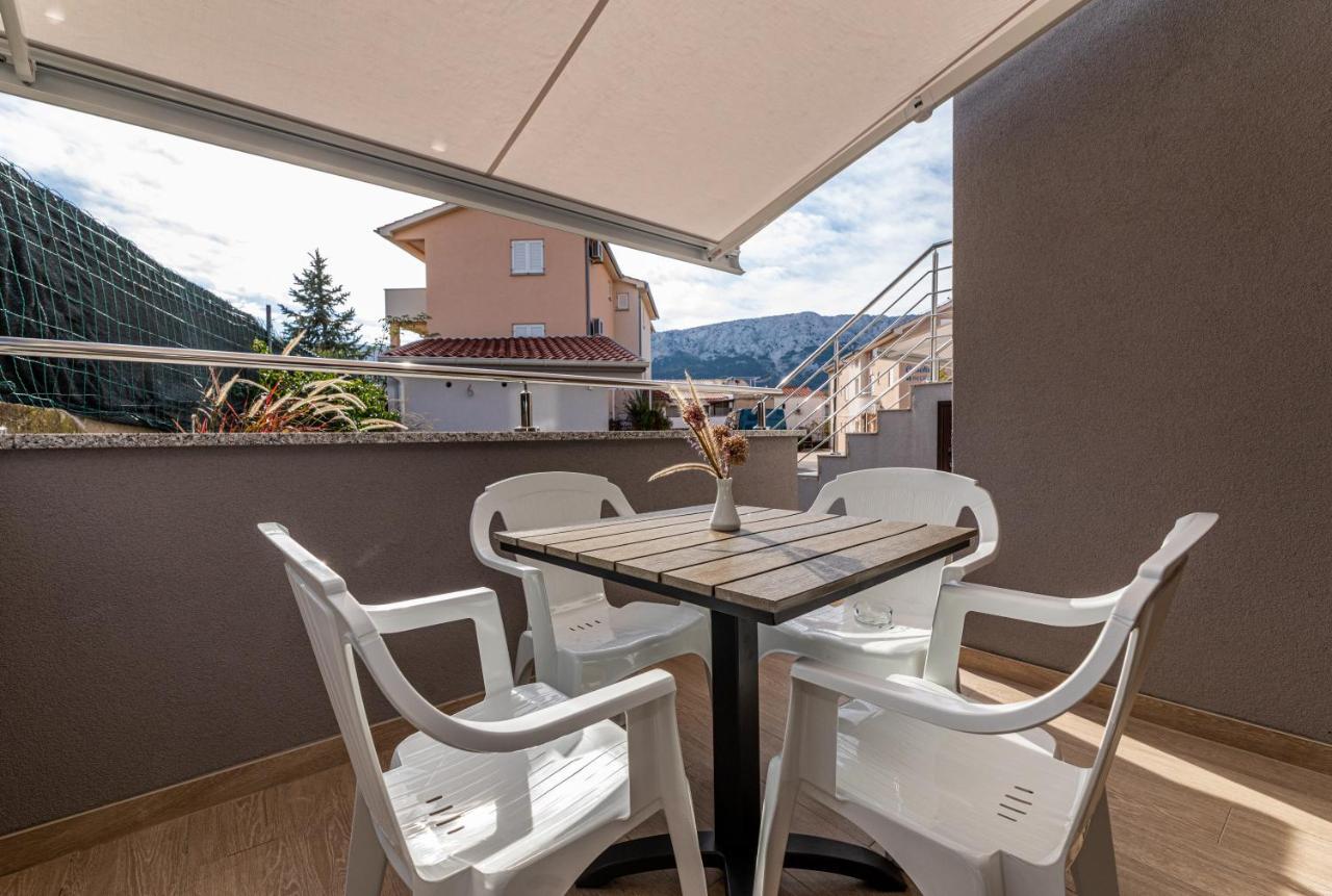 Apartments Crnekovic III Baška Buitenkant foto