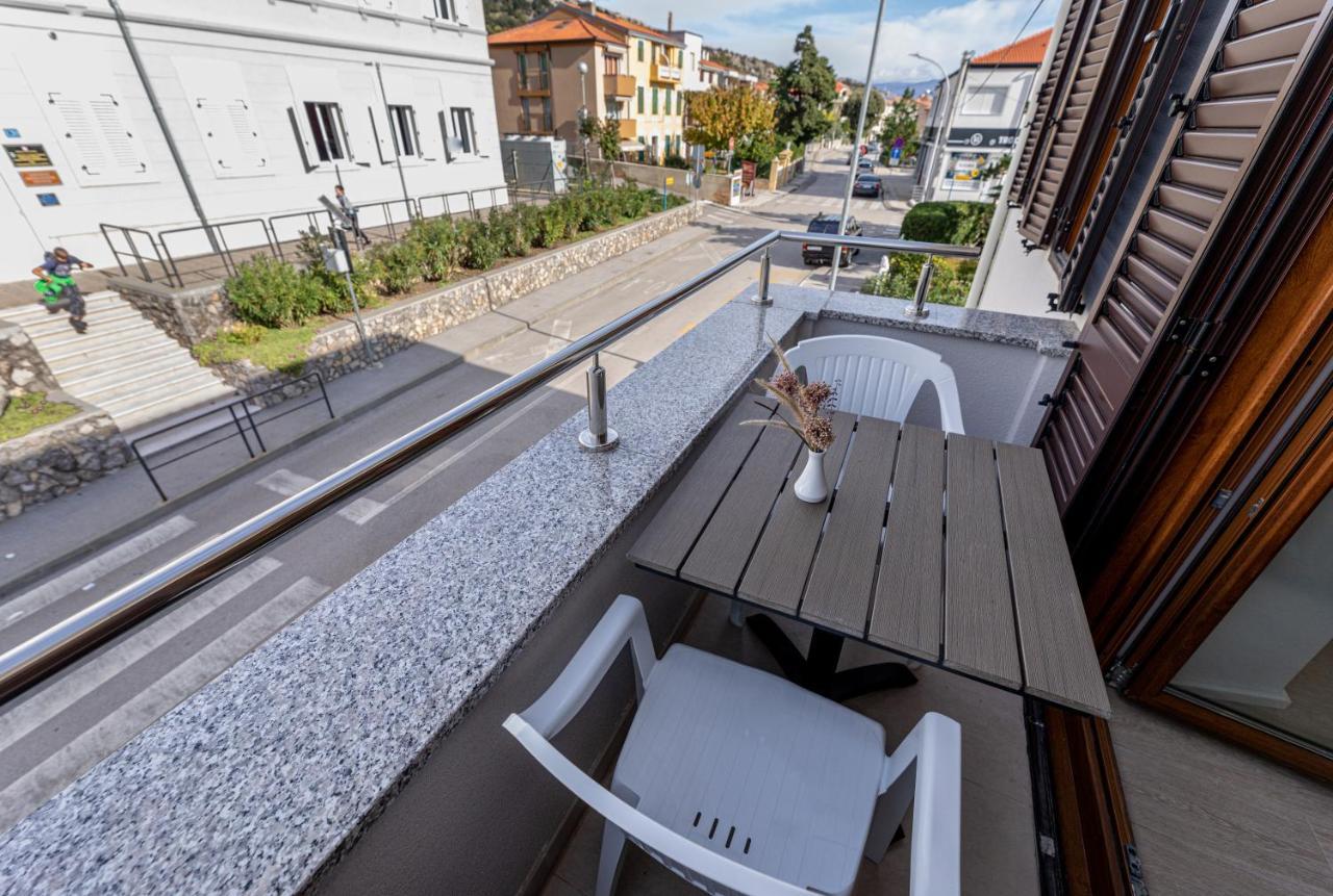 Apartments Crnekovic III Baška Buitenkant foto