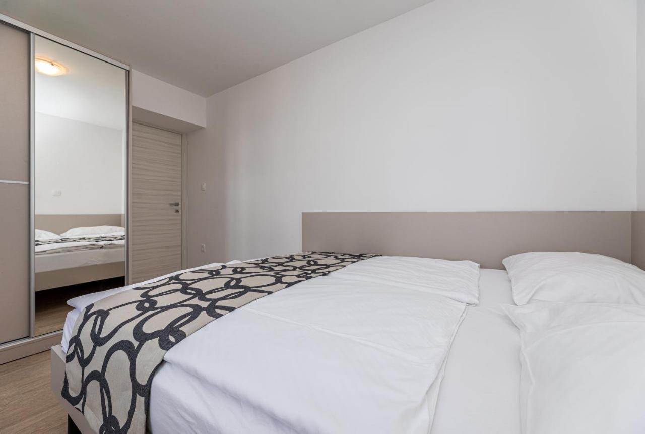 Apartments Crnekovic III Baška Buitenkant foto