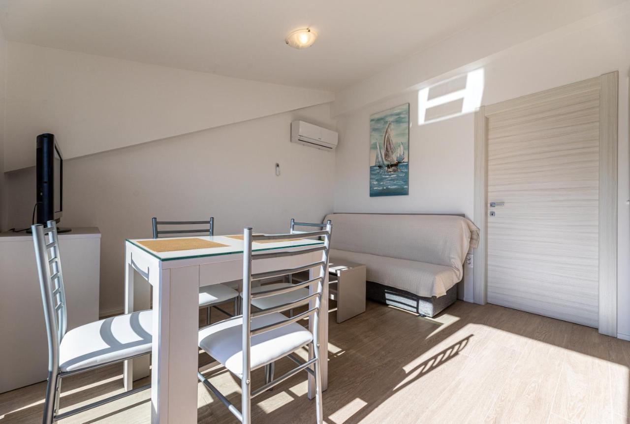 Apartments Crnekovic III Baška Buitenkant foto